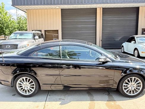 Used 2009 Volvo C70 T5 FWD image 71