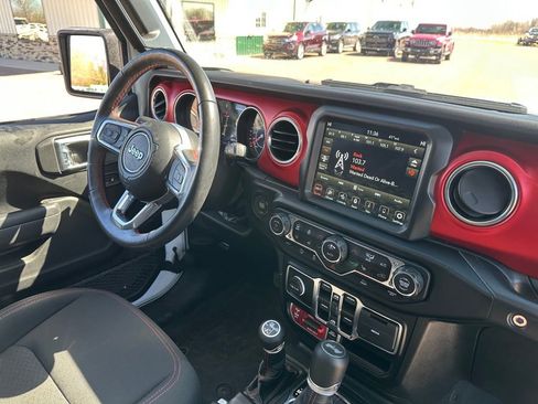Used 2022 Jeep Wrangler Unlimited Rubicon w/ Cold Weather Group image 32
