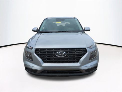 New 2026 Hyundai Venue SE image 3