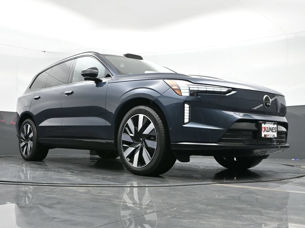 Used 2025 Volvo EX90 Ultra AWD/4WD image 42