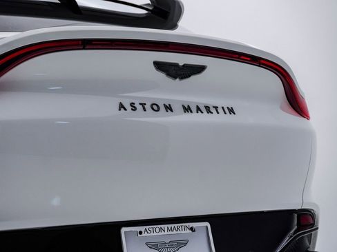 Used 2021 Aston Martin DBX AWD/4WD image 12