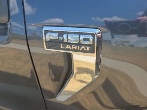 Used 2021 Ford F150 Lariat AWD/4WD image 9