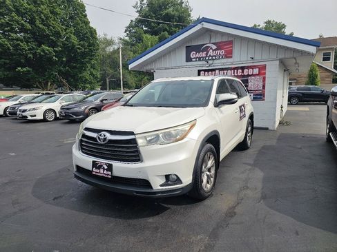 Used 2015 Toyota Highlander XLE AWD/4WD image 4