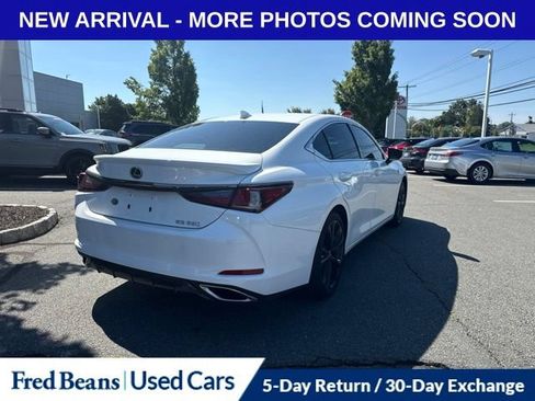 Used 2024 Lexus ES 350 F Sport w/ Technology Package FWD image 3