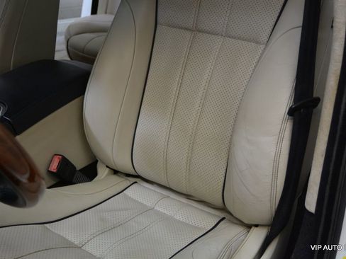 Used 2012 Jaguar XJ L image 19