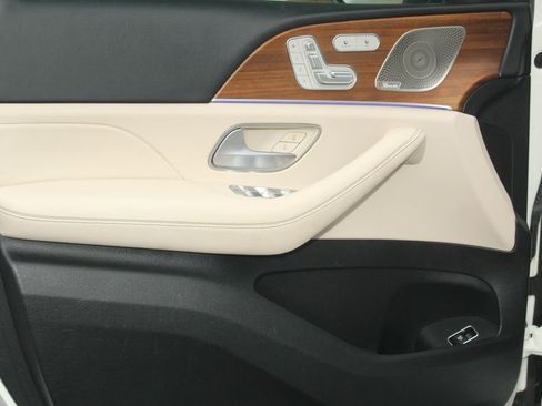 Used 2023 Mercedes-Benz GLE 350 4MATIC w/ AMG Line Exterior image 23