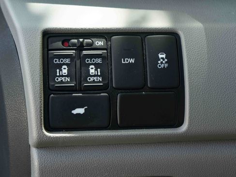 Used 2016 Honda Odyssey EX-L image 39