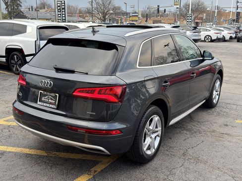Used 2019 Audi Q5 2.0T Premium w/ Convenience Package image 9
