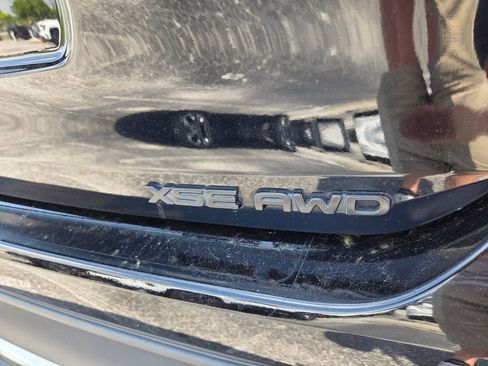 Used 2021 Toyota Highlander XSE image 14