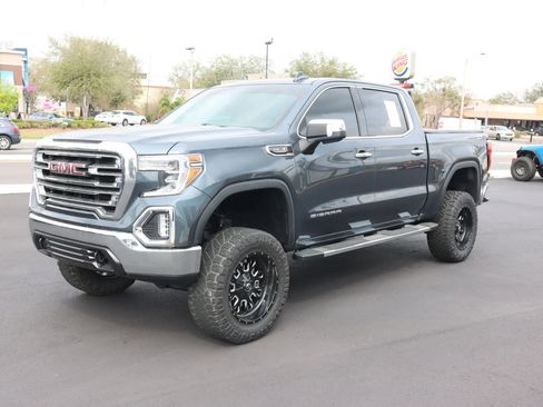 Used 2021 GMC Sierra 1500 SLT w/ SLT Premium Package image 4