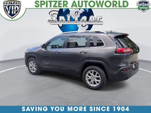 Used 2016 Jeep Cherokee Latitude w/ Cold Weather Group AWD/4WD image 7