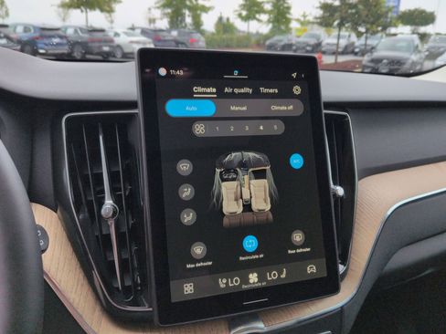 New 2026 Volvo XC60 B5 Plus w/ Protection Package Premier image 21