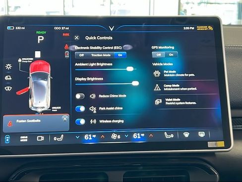 New 2025 VinFast VF 8 Eco image 20