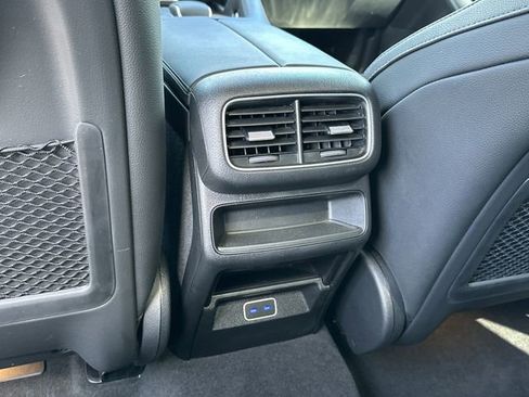 Used 2025 Mercedes-Benz GLE 450 4MATIC image 17