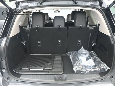 New 2026 Nissan Pathfinder SL FWD image 18