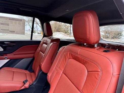 New 2026 Lincoln Aviator Reserve image 16