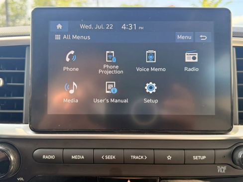 Used 2025 Hyundai Venue SEL FWD image 22