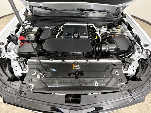 Used 2024 Chevrolet Colorado Z71 w/ LPO, Dark Essentials Package AWD/4WD image 31