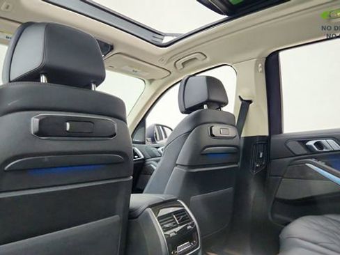Used 2025 BMW X7 xDrive40i AWD/4WD image 35