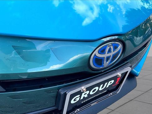 Certified 2017 Toyota Prius Prime Advanced FWD image 28