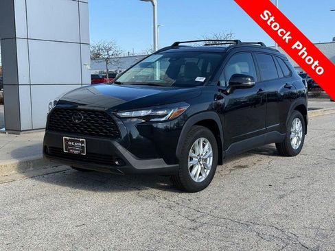 Used 2022 Toyota Corolla Cross LE image 7