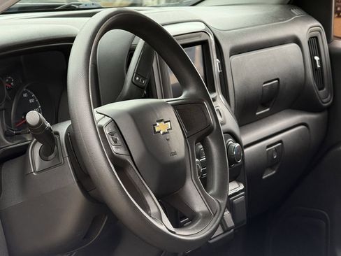 Used 2020 Chevrolet Silverado 1500 Custom w/ Custom Value Package RWD image 10