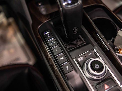 Used 2021 Maserati Levante S GranLusso image 32