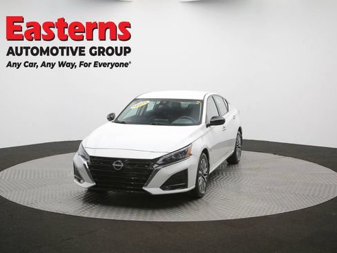 Used 2023 Nissan Altima 2.5 SV AWD/4WD image 39