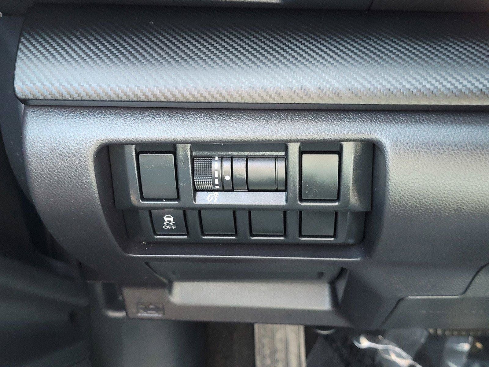 Used 2017 Subaru Impreza 2.0i AWD/4WD image 29