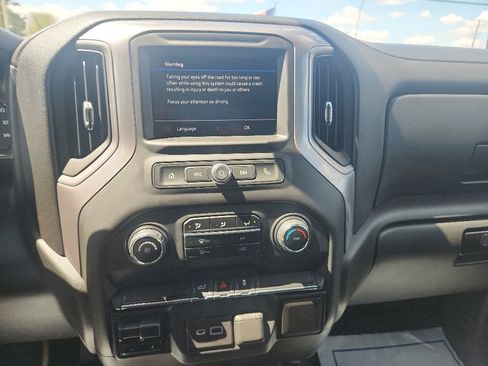 Used 2021 Chevrolet Silverado 2500 Custom w/ Custom Value Package AWD/4WD image 17