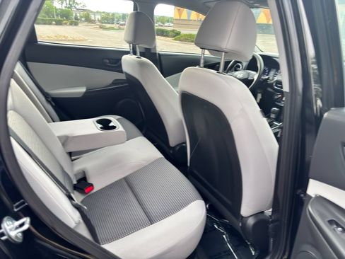 Used 2023 Hyundai Kona SE AWD/4WD image 39