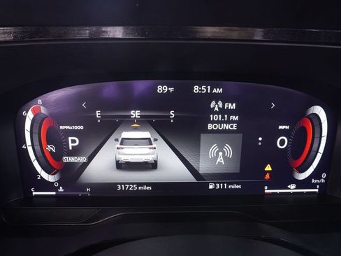 Certified 2024 Nissan Pathfinder Platinum FWD image 22