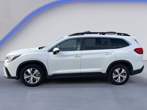 Used 2023 Subaru Ascent Premium w/ Convenience Package image 7