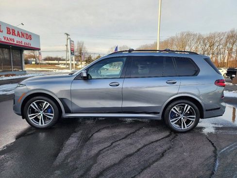 Used 2023 BMW X7 xDrive40i w/ M Sport Package image 4