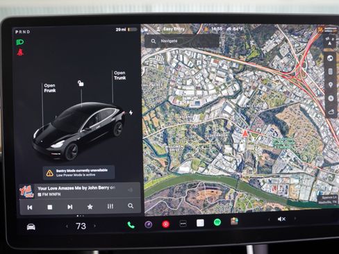 Used 2019 Tesla Model 3 Mid Range image 17