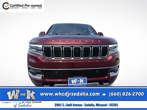 Certified 2022 Jeep Wagoneer Series III w/ Premium Group I AWD/4WD image 16