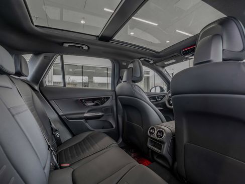 New 2025 Mercedes-Benz GLC 43 AMG 4MATIC image 28