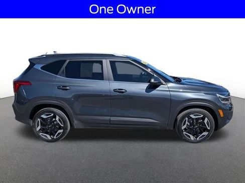 Used 2024 Kia Seltos SX w/ SX Sunroof Package AWD/4WD image 2
