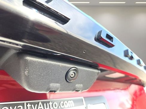 Used 2025 Ford Explorer ST image 21