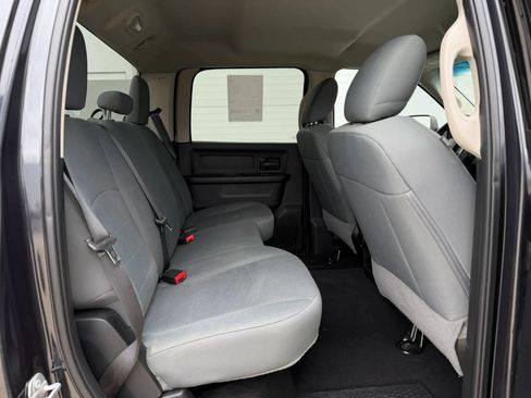 Used 2018 RAM 2500 Tradesman w/ Chrome Appearance Group AWD/4WD image 12