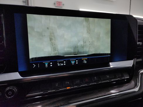 Used 2024 Chevrolet Silverado 2500 LTZ w/ LTZ Premium Package image 21