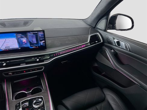 Used 2023 BMW X7 xDrive40i w/ Executive Package image 27