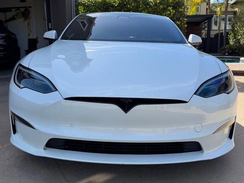 Used 2023 Tesla Model S Plaid image 1