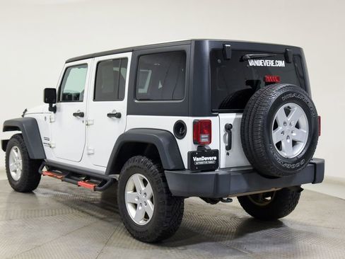 Used 2018 Jeep Wrangler Unlimited Sport S AWD/4WD image 7