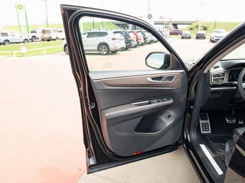 New 2026 Volkswagen Atlas SEL Premium R-Line image 11