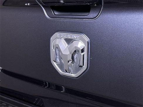 Used 2020 RAM 2500 Big Horn w/ Level 1 Equipment Group image 31