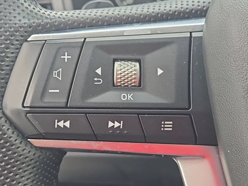 Used 2025 Mitsubishi Outlander SE FWD image 16