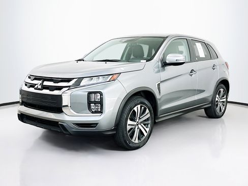 Used 2024 Mitsubishi Outlander Sport SE image 3