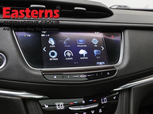 Used 2018 Cadillac XT5 Luxury w/ Driver Awareness Package AWD/4WD image 19