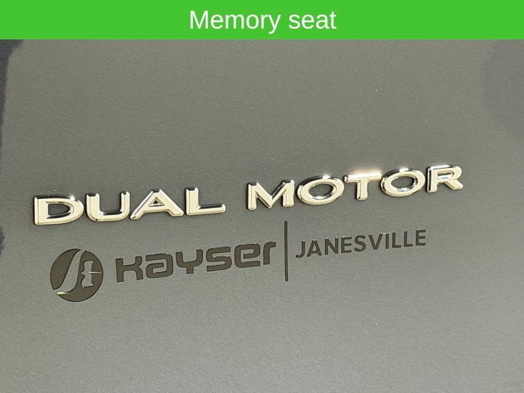 Used 2023 Tesla Model Y Long Range AWD/4WD image 15